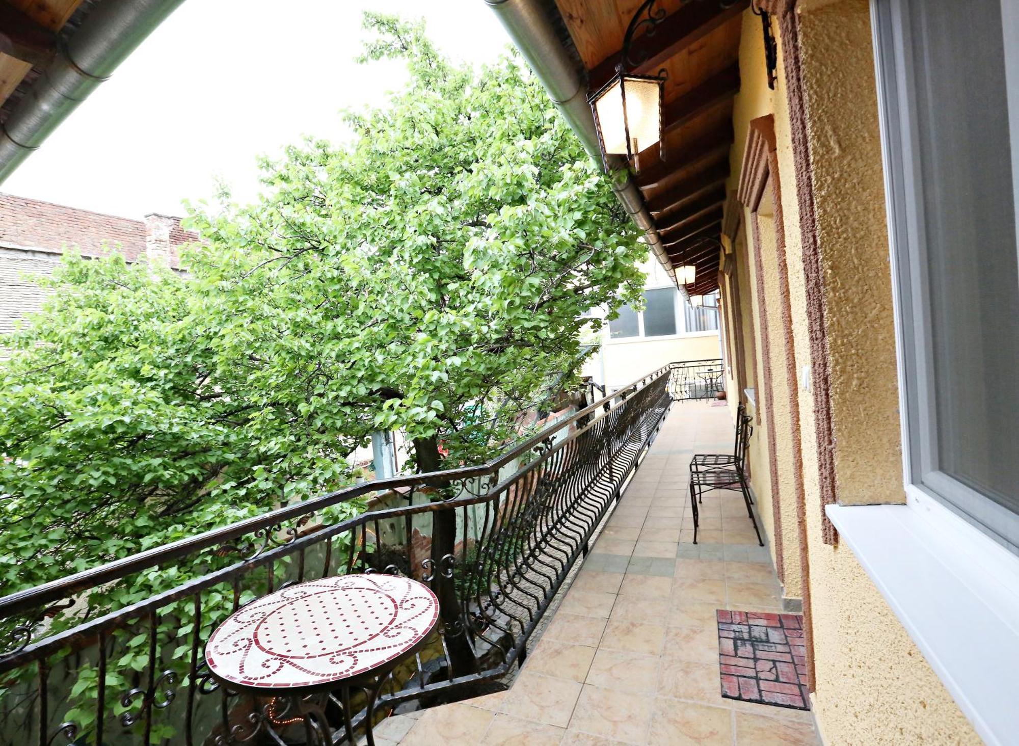 Apartments & Rooms Vienna Осиек Екстериор снимка