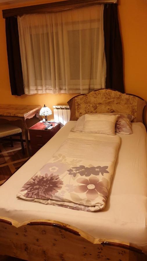 Apartments & Rooms Vienna Осиек Стая снимка